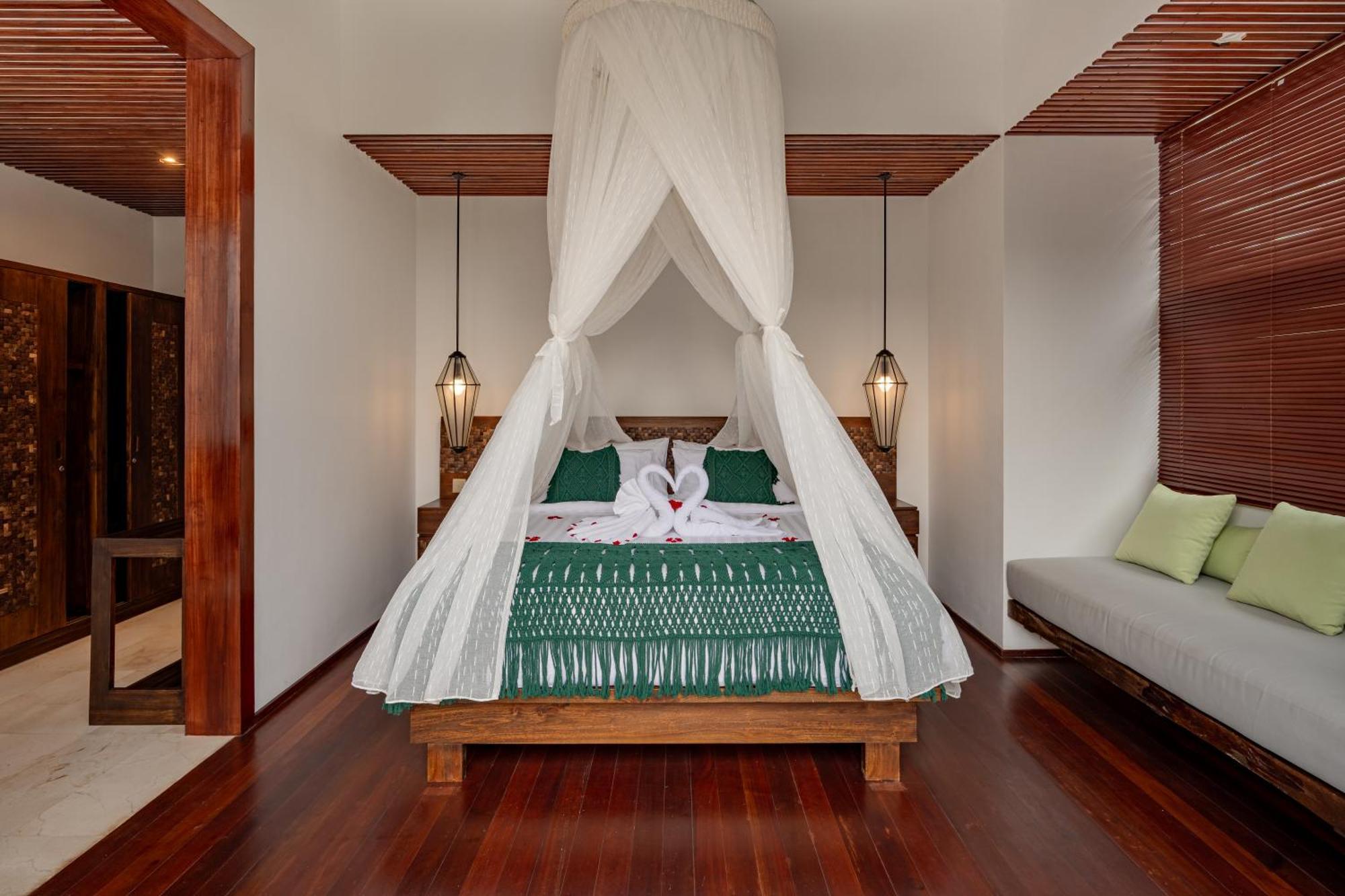 Resort E Sanctuary